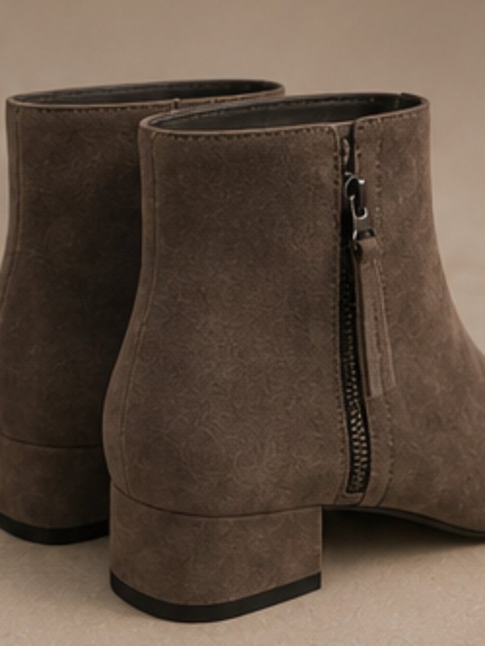 ZARA Women’s Suede Ankle Boots – Timeless Everyday Style